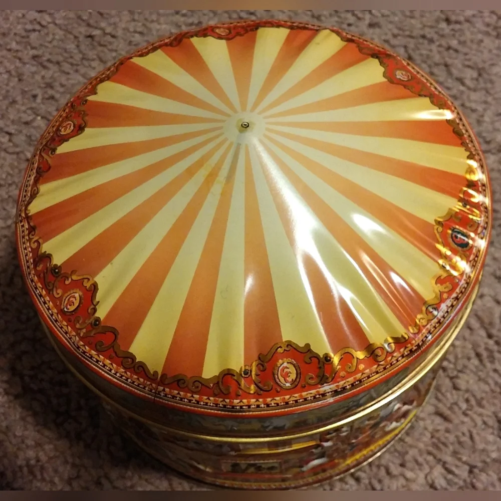 Carousel Tin Churchill's of London Graphics